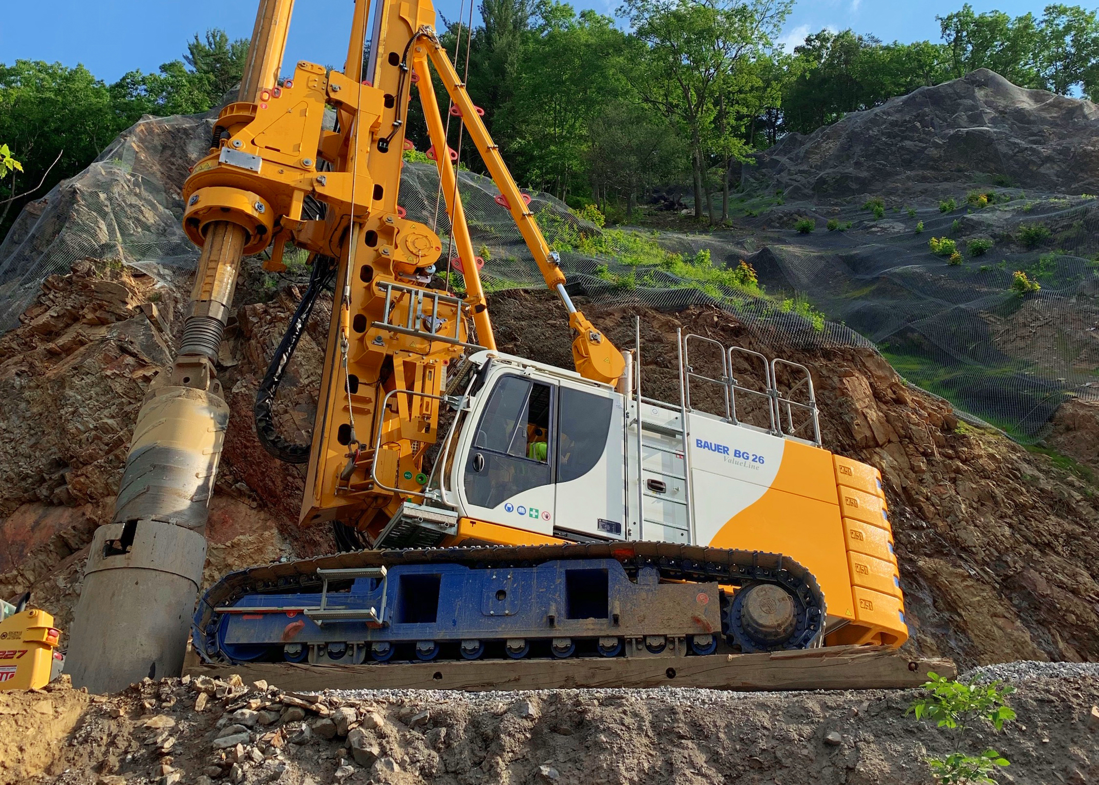 The ValueLine drilling rigs from Bauer are optimized for kelly drilling.